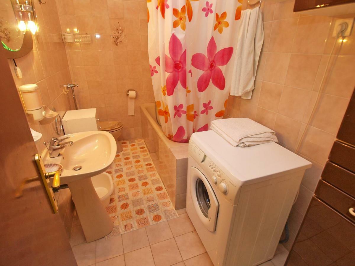 Apartments And Room Rabac 155 ภายนอก รูปภาพ
